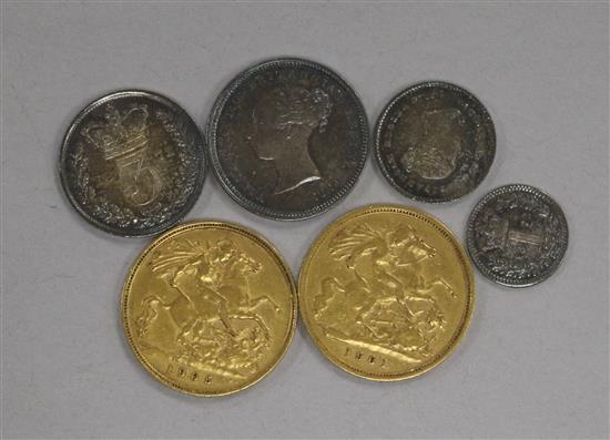 Two gold half sovereigns and a set of Maundy money